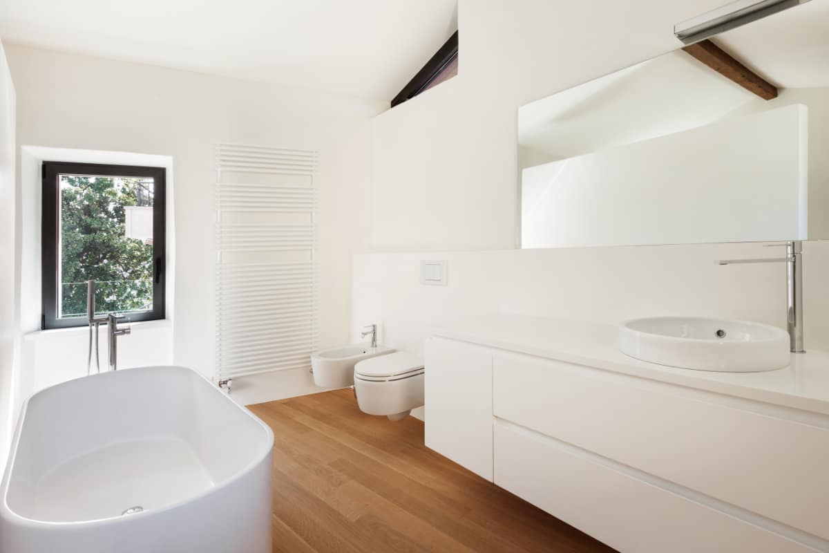 Stralend bar breedte Badkamerrenovatie prijs: € 3.000 - 25.000 voor een volledig nieuwe badkamer